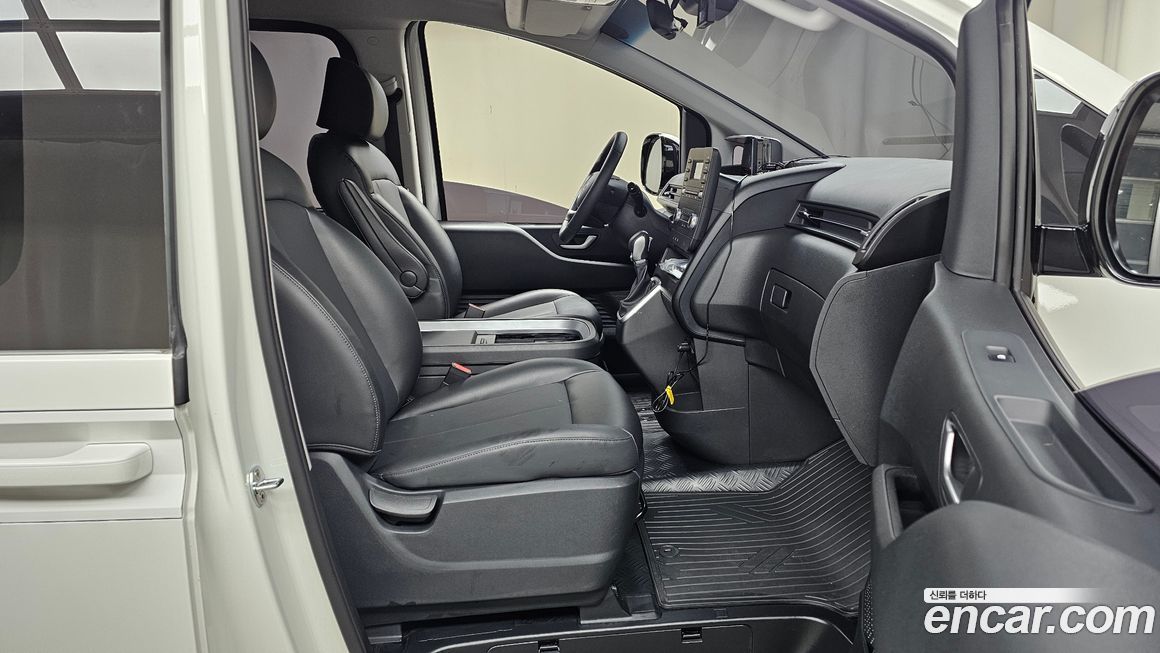 Hyundai Staria 2022