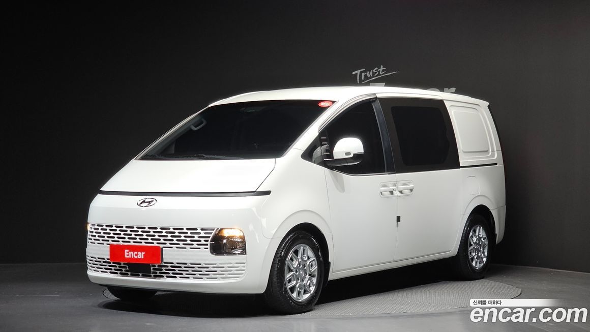 Hyundai Staria 2022