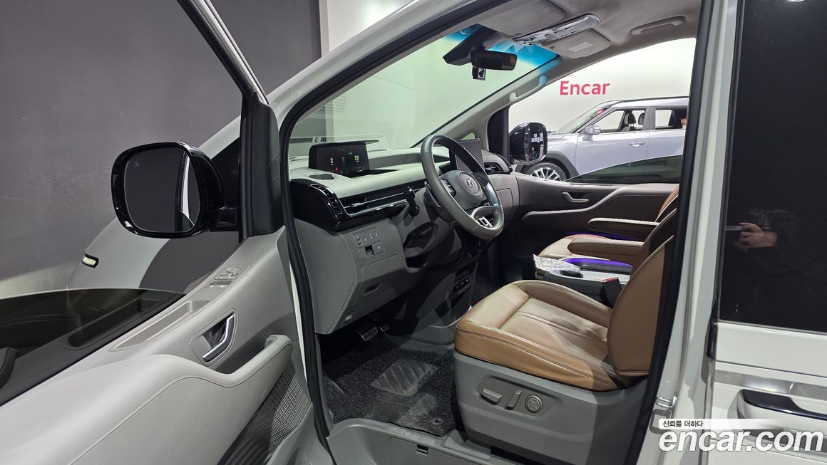 Hyundai Staria 2023