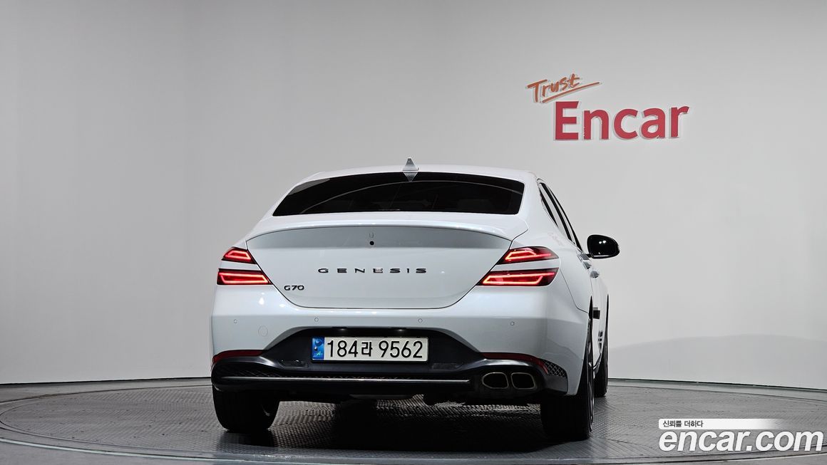 Genesis G70 2022