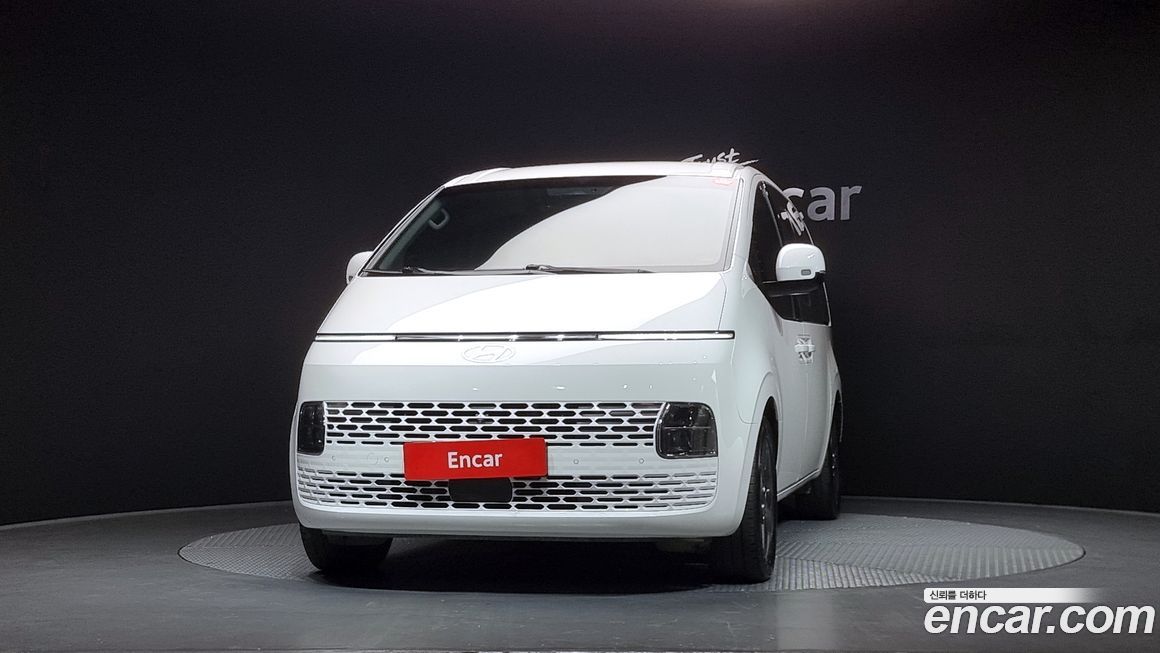 Hyundai Staria 2025