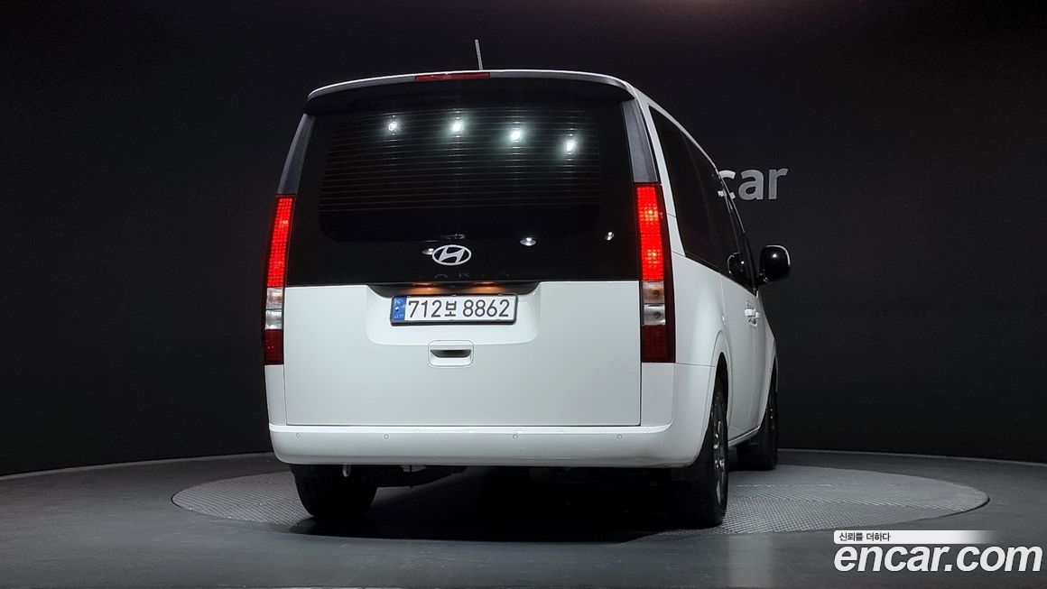 Hyundai Staria 2025