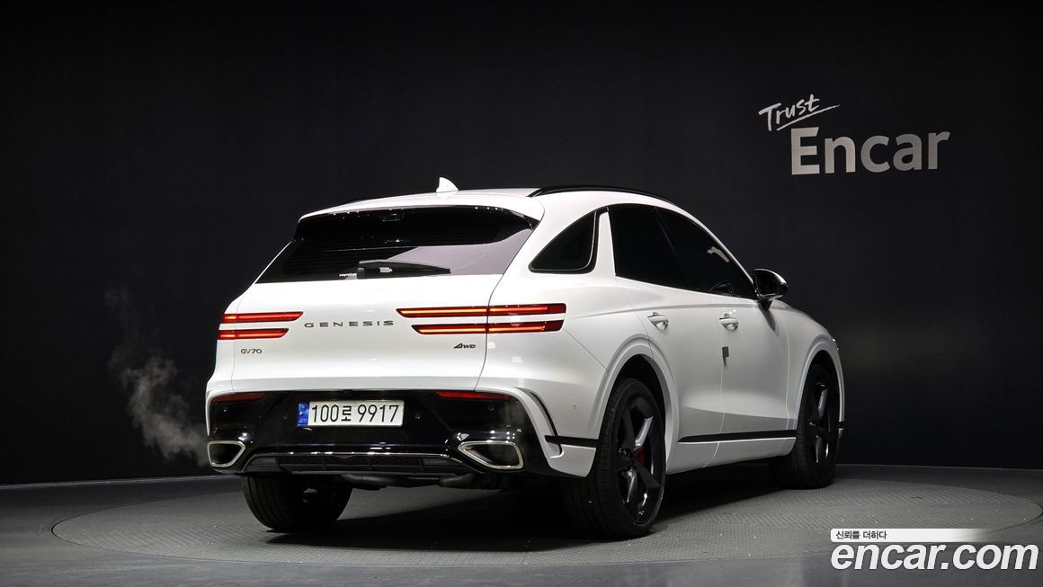 Genesis GV70 2025