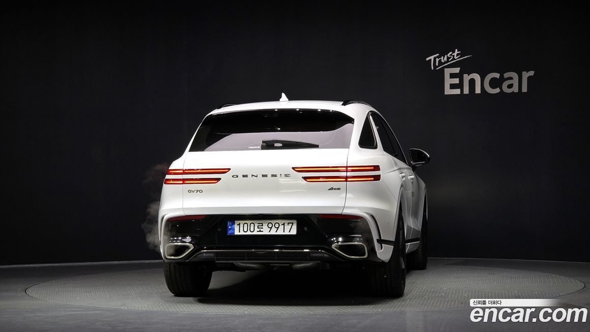 Genesis GV70 2025