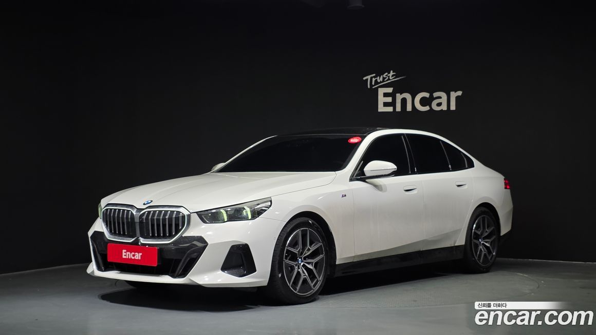 BMW 5-Series 2025