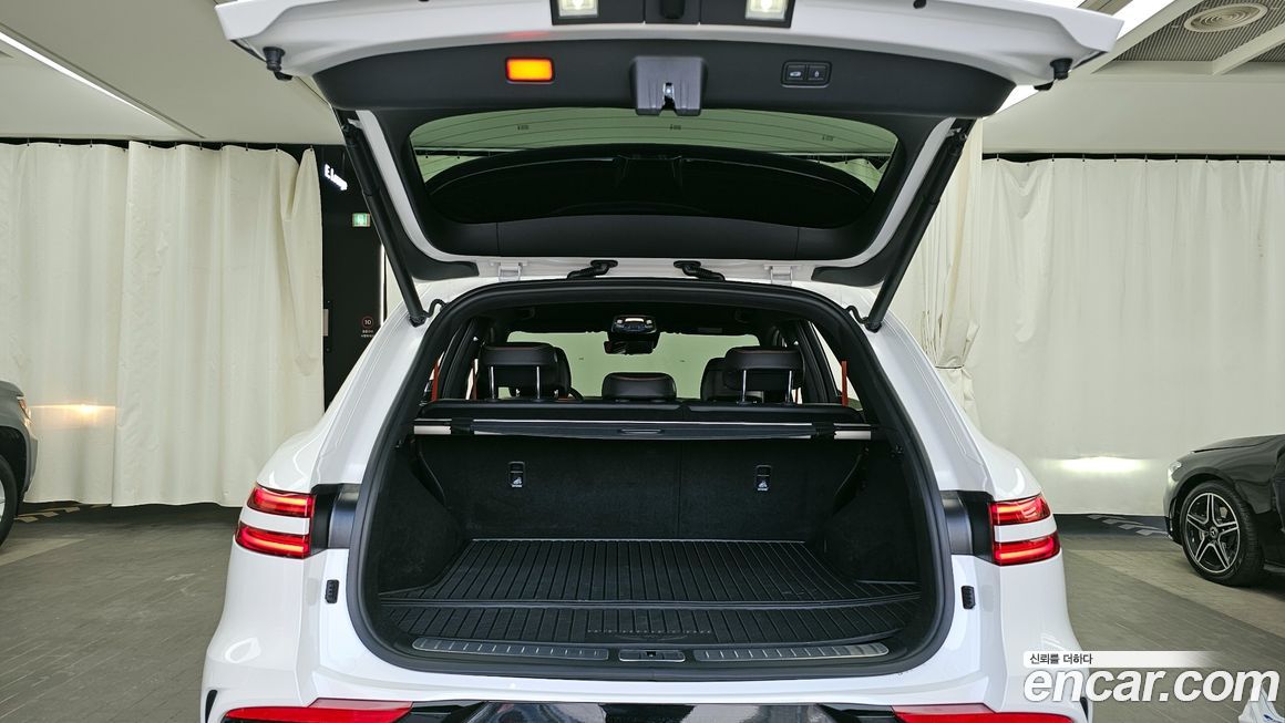 Genesis GV70 2025