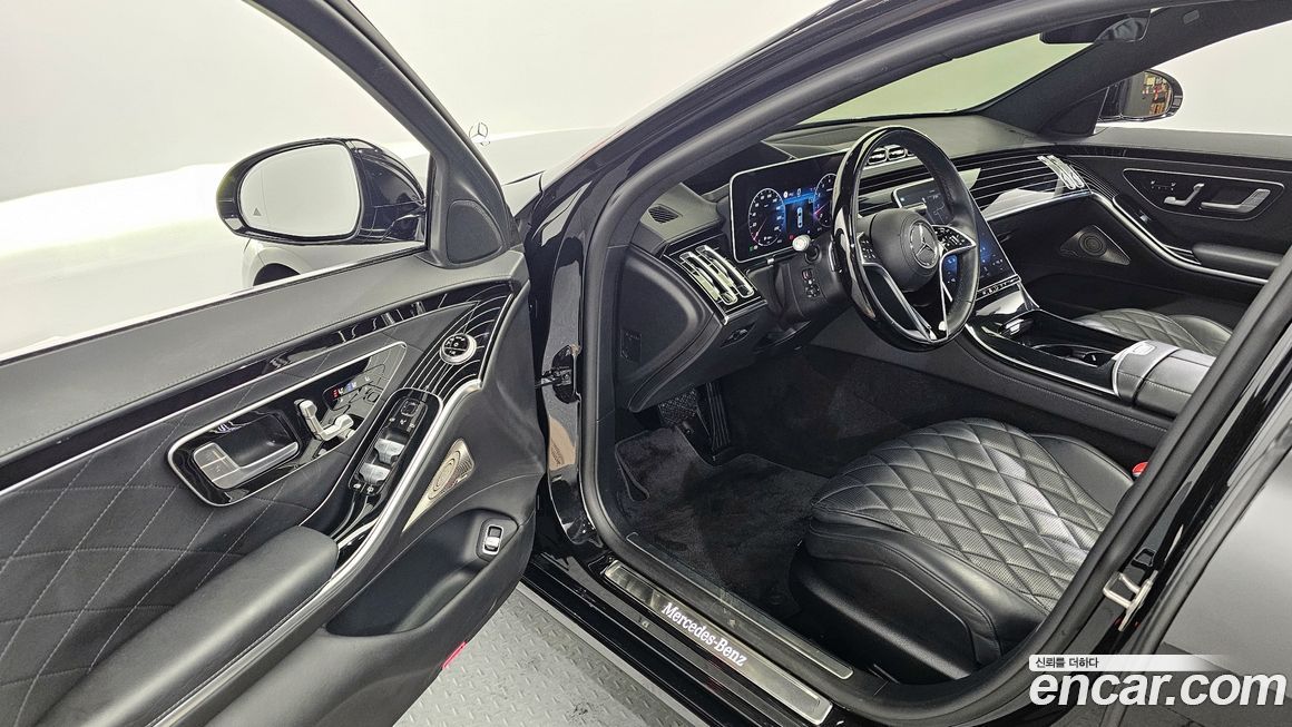 Mercedes-Benz S-Class 2023