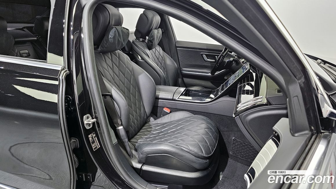 Mercedes-Benz S-Class 2023