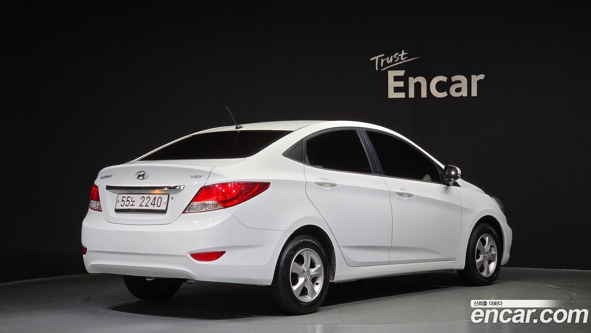 Hyundai Accent 2012