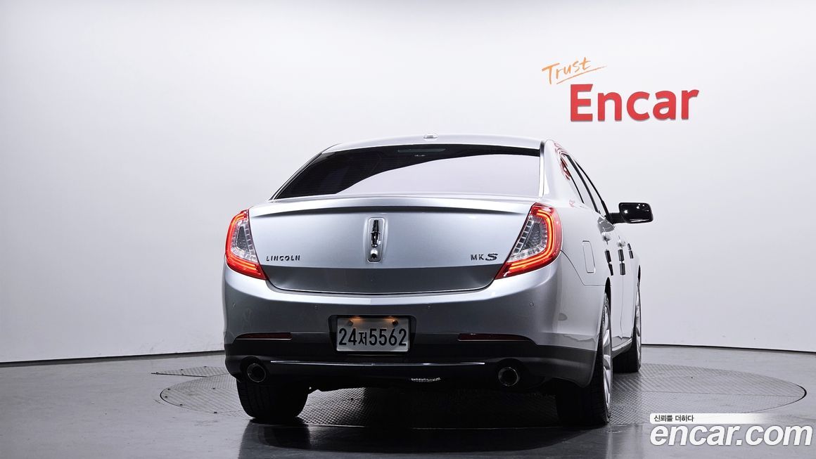 Lincoln MKS 2013