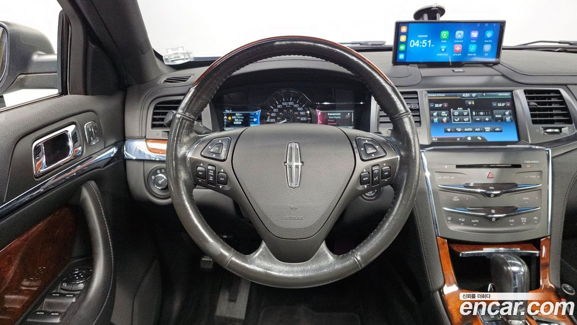 Lincoln MKS 2013