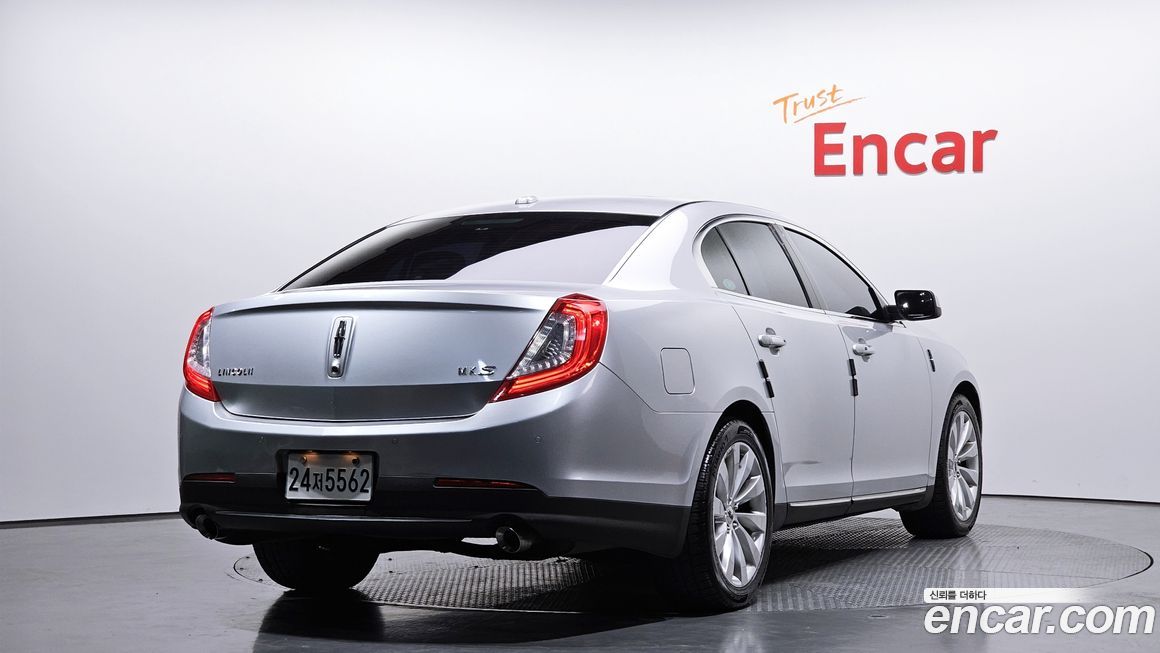 Lincoln MKS 2013