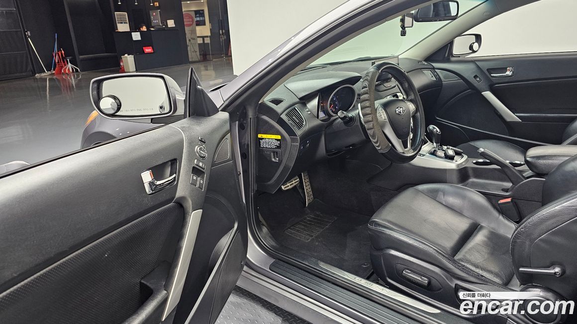 Hyundai Genesis 2010