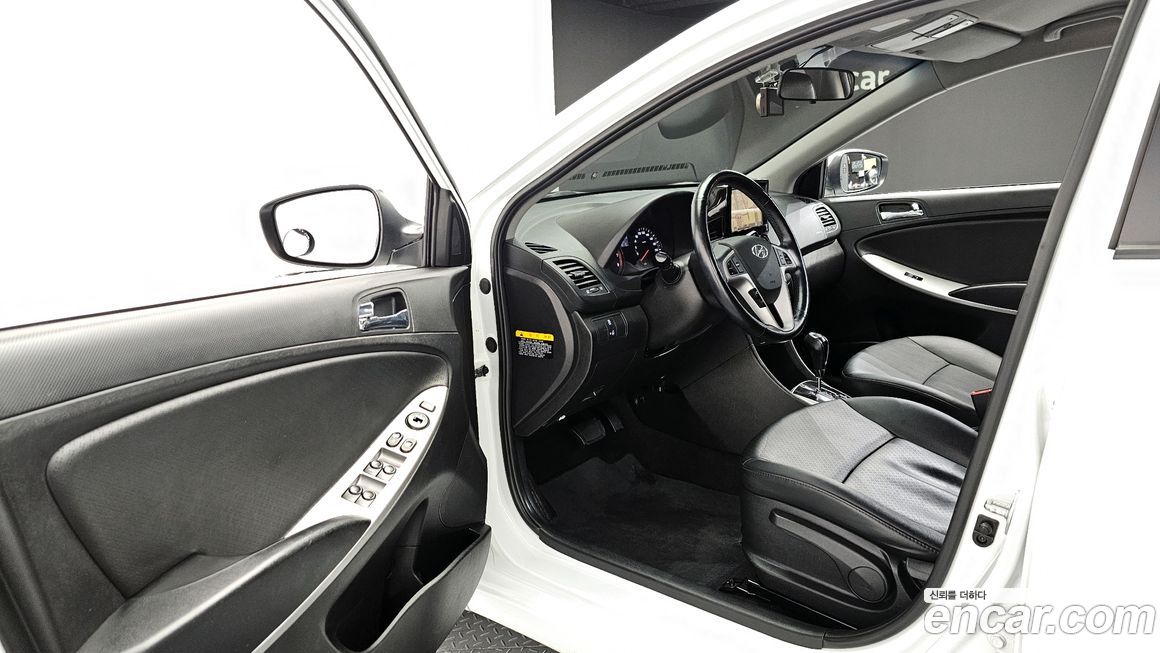 Hyundai Accent 2014