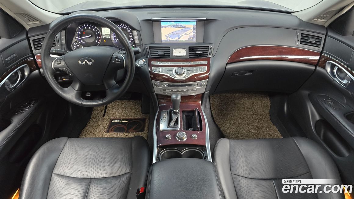 Infiniti Q70 2017