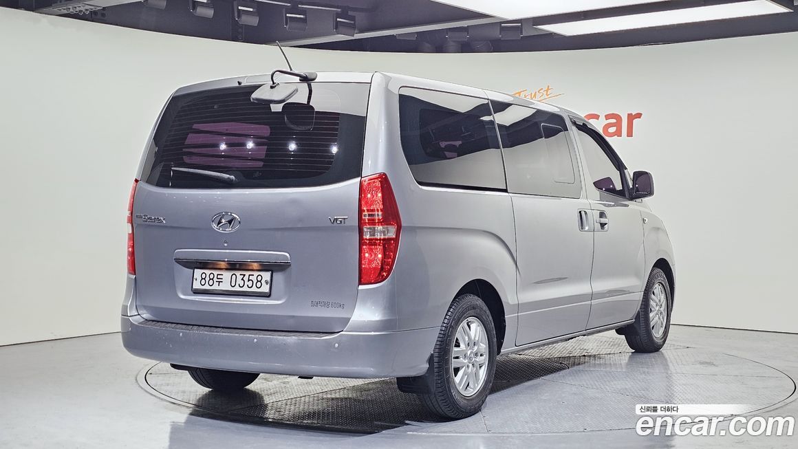 Hyundai Starex 2018