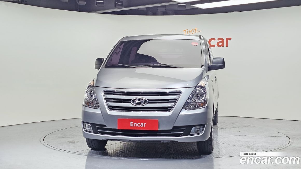 Hyundai Starex 2018
