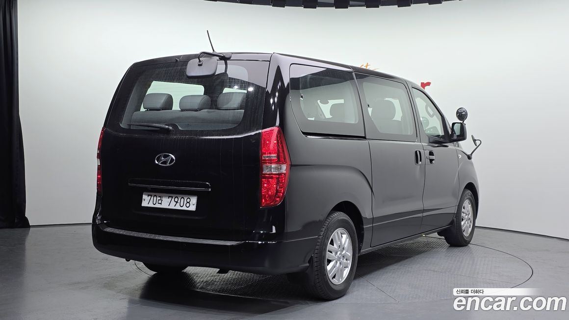 Hyundai Starex 2016