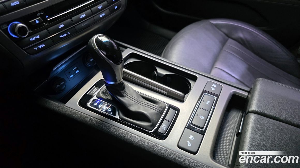 Hyundai Genesis 2015