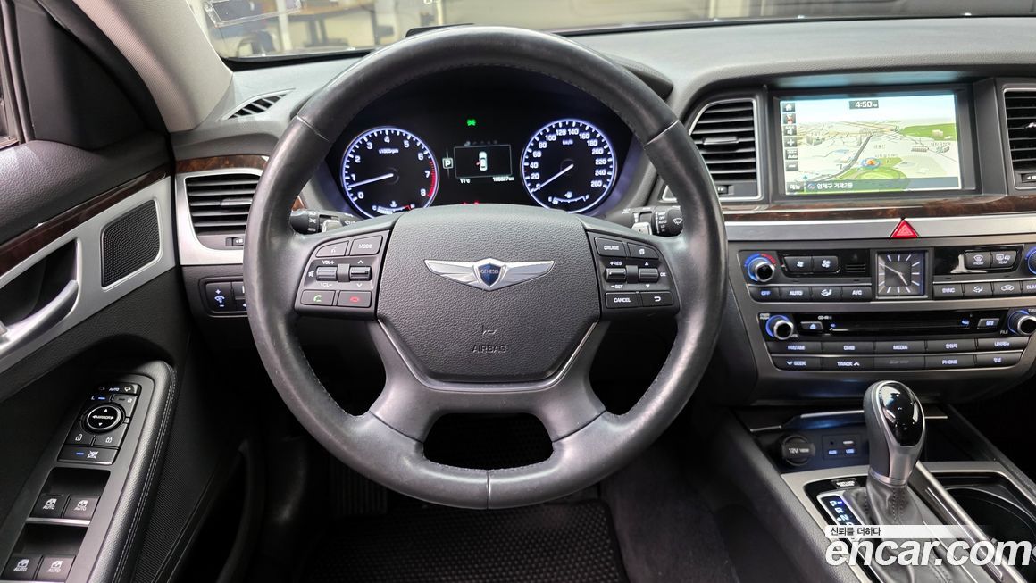 Hyundai Genesis 2015