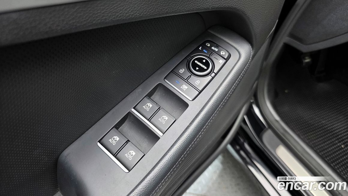 Hyundai Genesis 2015