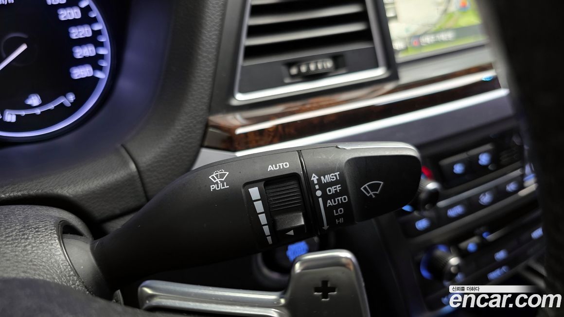 Hyundai Genesis 2015