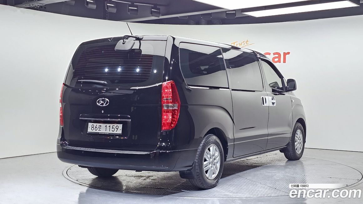 Hyundai Starex 2021