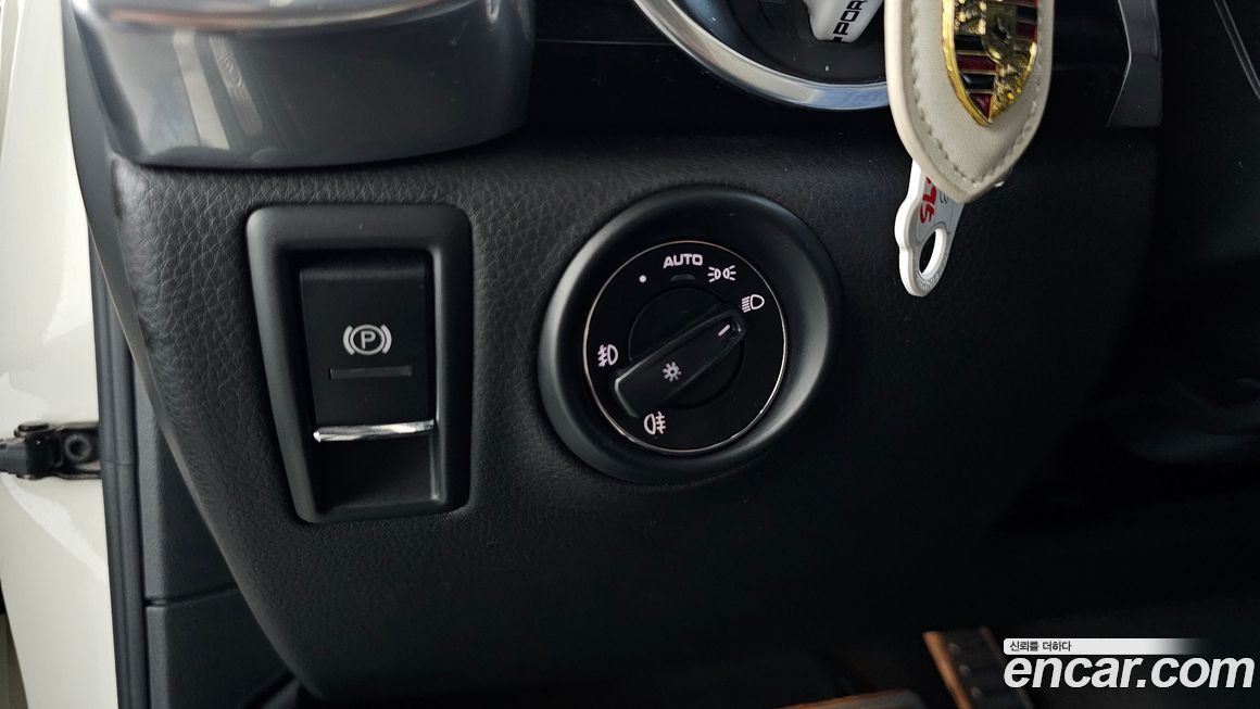 Porsche Cayenne 2011