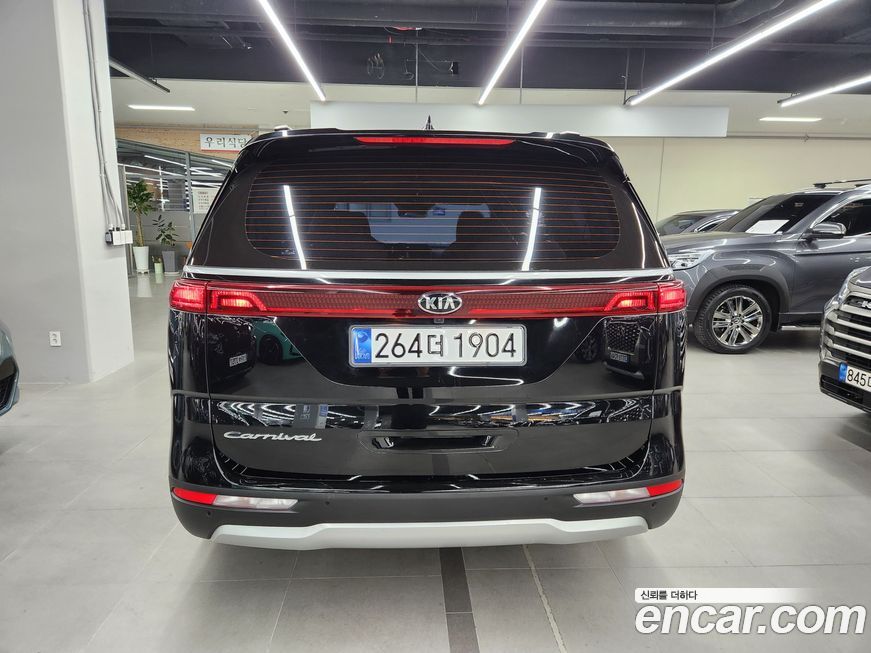Kia Canival 2021