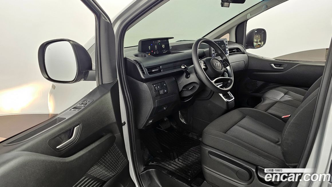 Hyundai Staria 2023