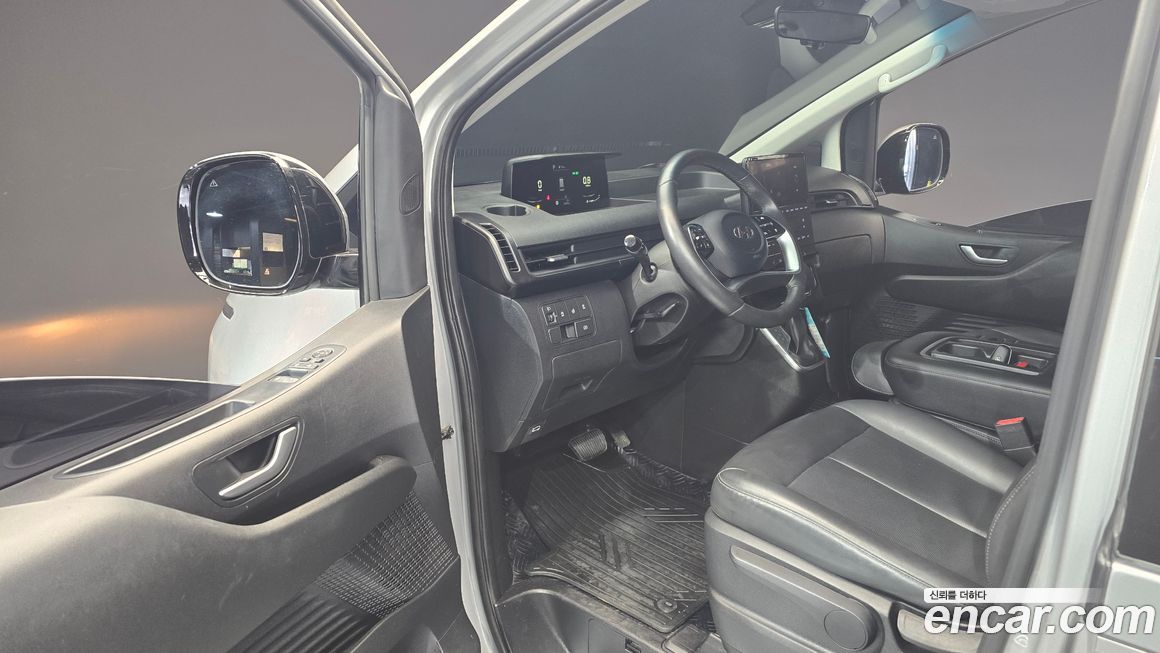Hyundai Staria 2023