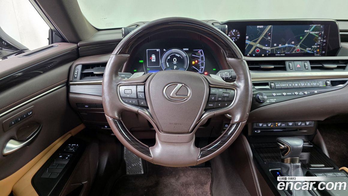 Lexus ES 2019