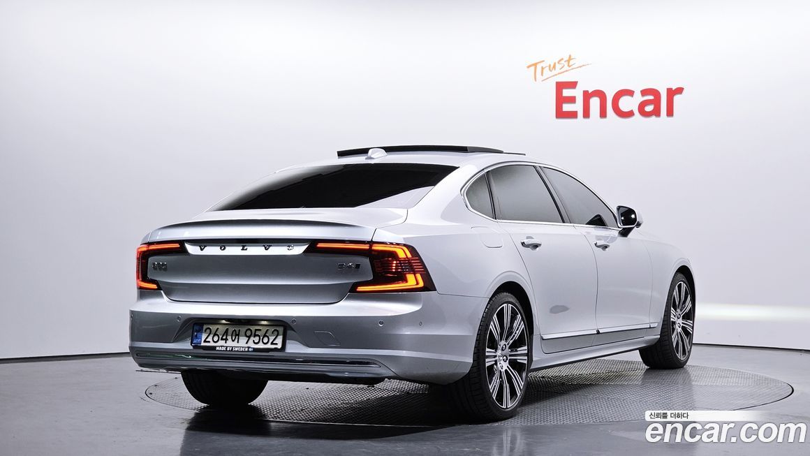 Volvo S90 2022