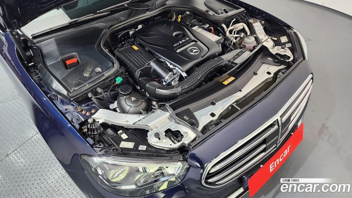 Mercedes-Benz E-Class 2021