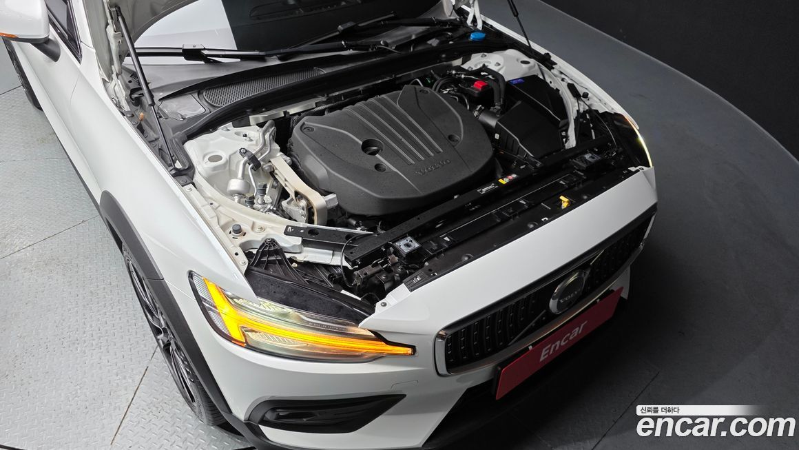 Volvo V60 2023