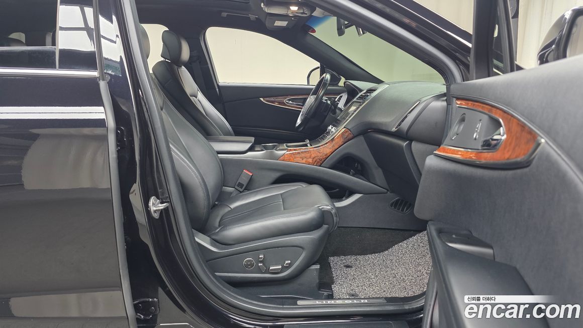 Lincoln Nautilus 2020