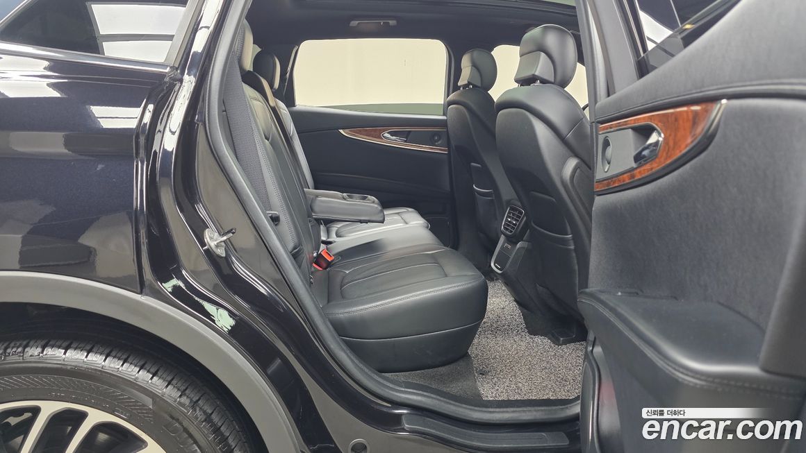 Lincoln Nautilus 2020