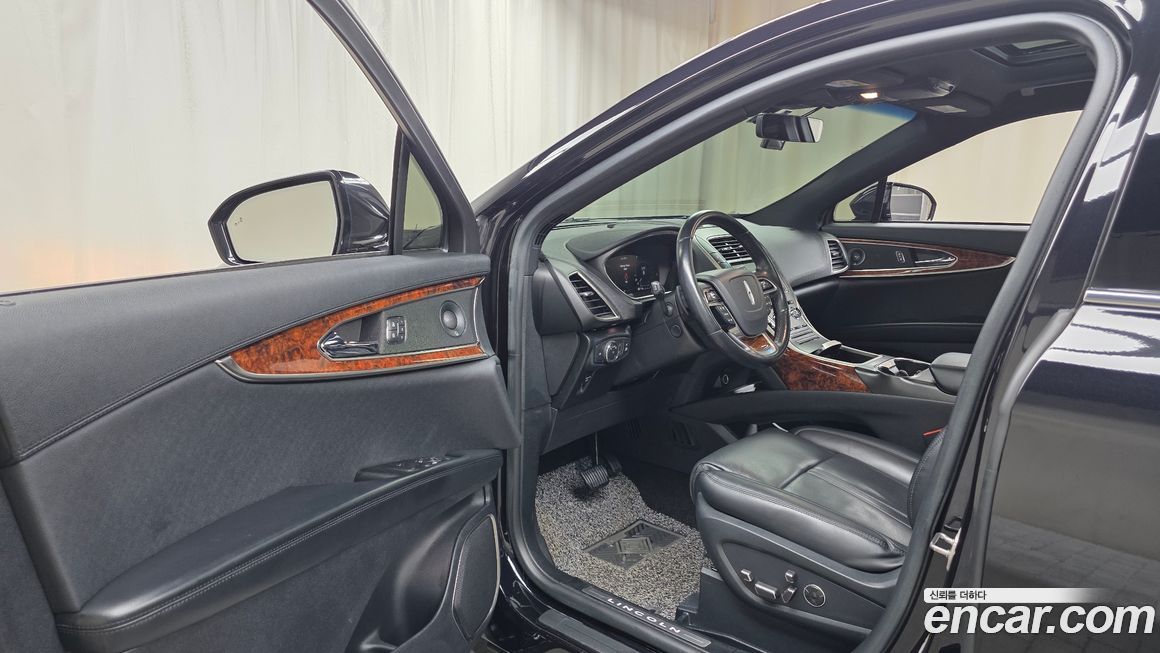 Lincoln Nautilus 2020