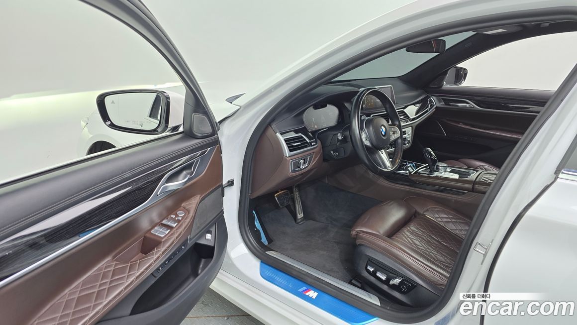 BMW 7-Series 2021