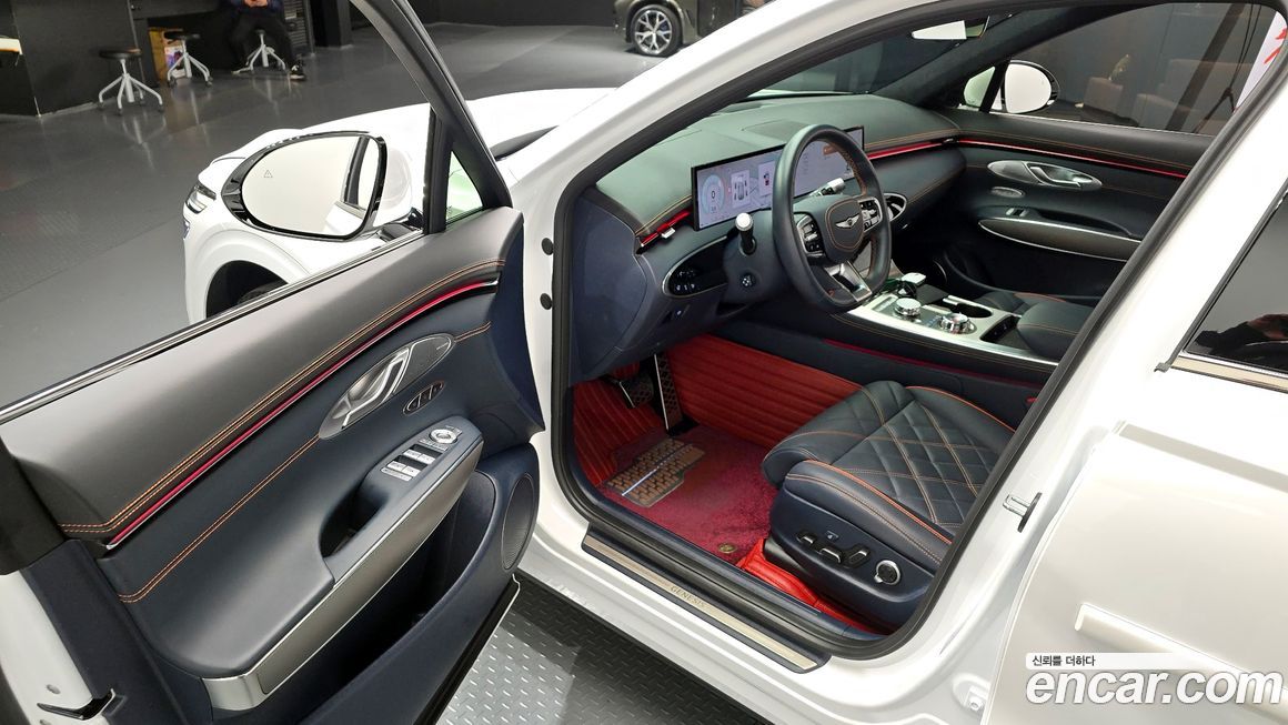 Genesis GV70 2025