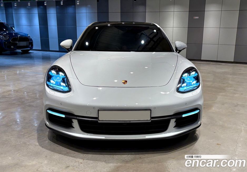 Porsche Panamera 2020