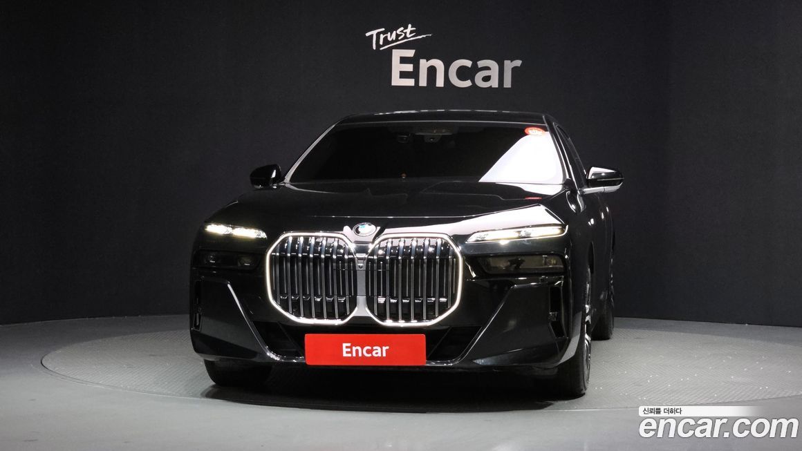 BMW 7-Series 2024