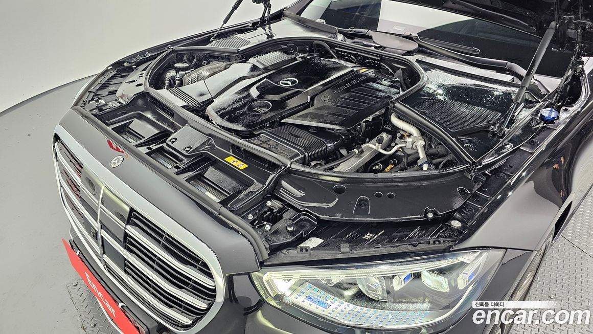 Mercedes-Benz S-Class 2023