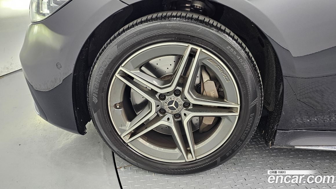 Mercedes-Benz S-Class 2023