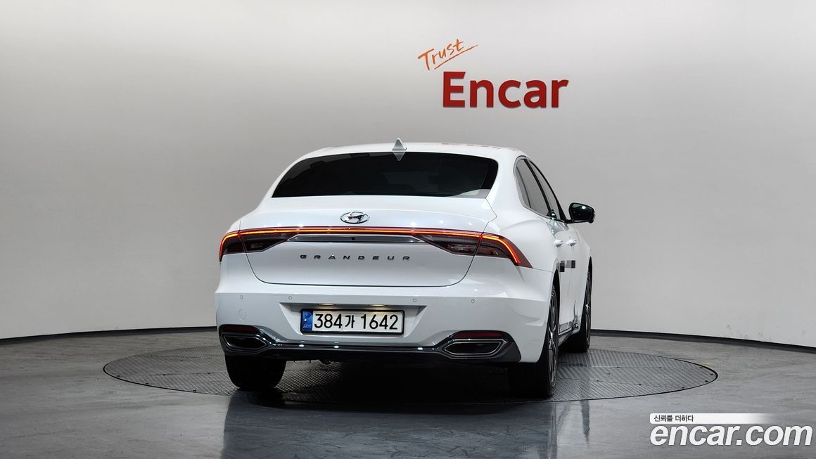 Hyundai Grandeur 2022