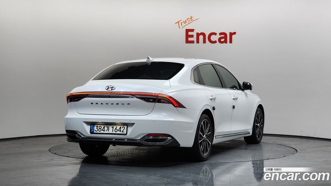 Hyundai Grandeur 2022