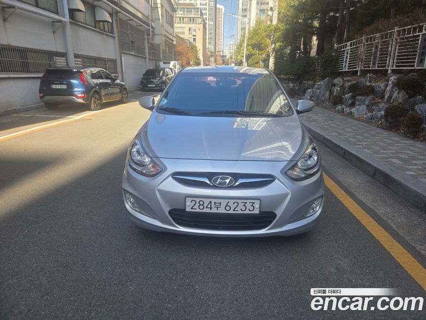 Hyundai Accent 2015