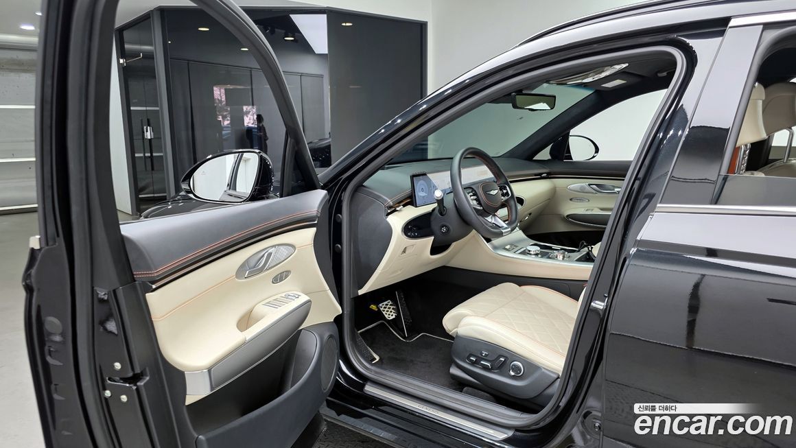 Genesis GV70 2025