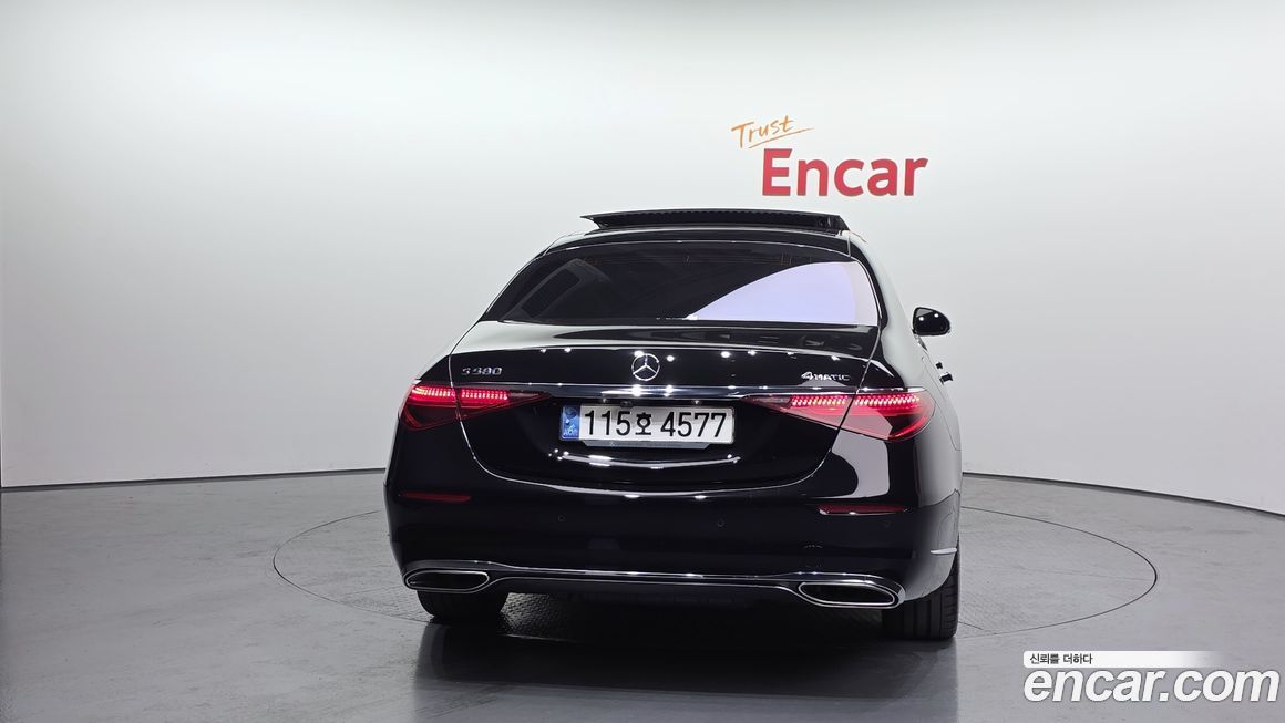 Mercedes-Benz S-Class 2021