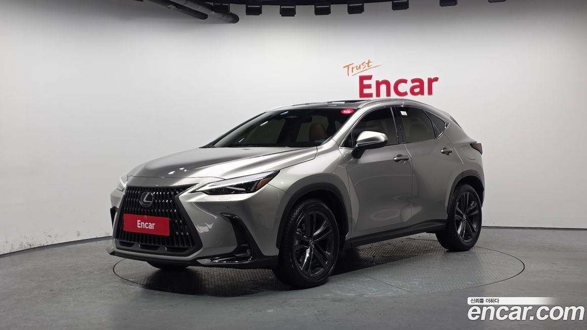 Lexus NX 2025